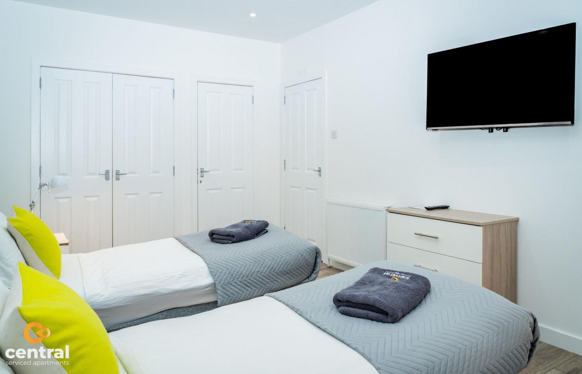 Central Serviced Apartments - 2 Bedroom - Walk Away From City Centre & Universities - Sleeps 4 - 1 X Double 2 X Single - Smart Tvs In All Rooms - Short Term Stays Welcome - Walk Away From Train & Bus Station - Preferred Location For Short Stay In Dun Dundee Esterno foto